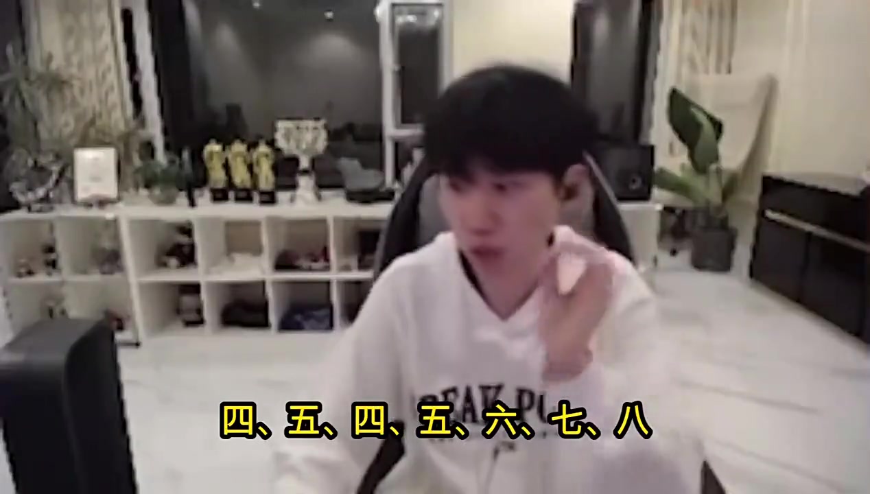 Doinb:回基地收行李吗?涅槃组还是有比赛的哥们